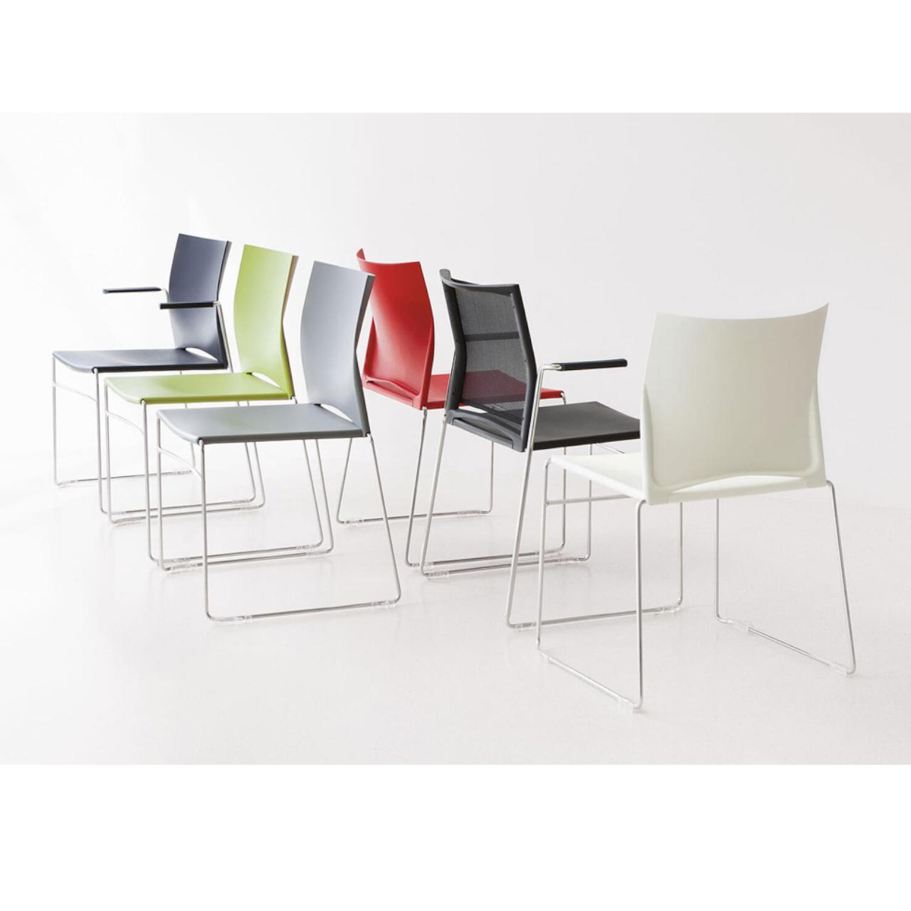 WEB Stuhl mit Kufengestell Stuhl WEB mit Kufengestell Breite:565 mm Tiefe: 510 mm Höhe:845 mm Sitzhöhe:465 mm Sitzschale: Kunststoff rot Kufengestell: Chrom