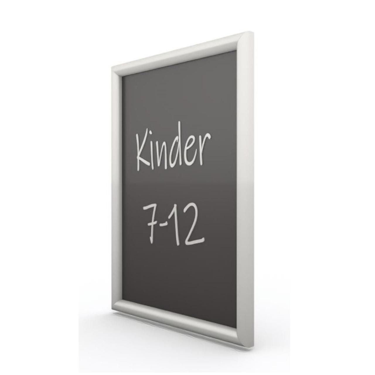 Nova Klapprahmen DIN A4 DIN A4 Klapprahmen, Profil 15 mm auf Gehrung, mit reflexionsfreier APET-Schutzfolie, incl. Montagematerial Breite: 231 mm Tiefe: 13 mm Höhe: 318 mm Rahmen: eloxiertem Aluminium Rückplatte: weißer Kunststoff